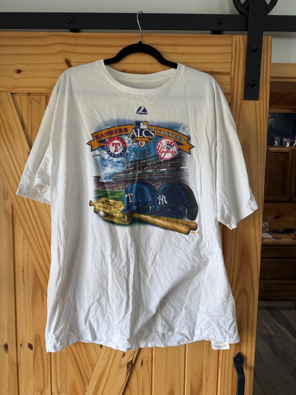 Majestic White Graphic ALCS Rangers vs Yankees Short Sleeve Tee